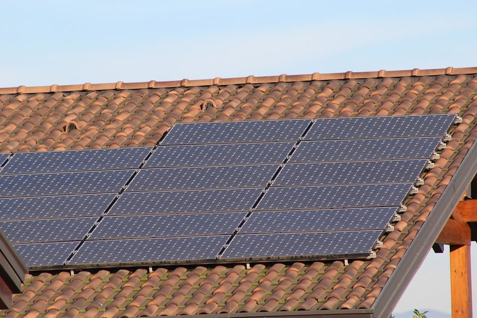 découvrez les normes essentielles des panneaux photovoltaïques pour garantir leur performance et leur sécurité. informez-vous sur les certifications, les réglementations et les meilleures pratiques pour maximiser l'efficacité de vos installations solaires.