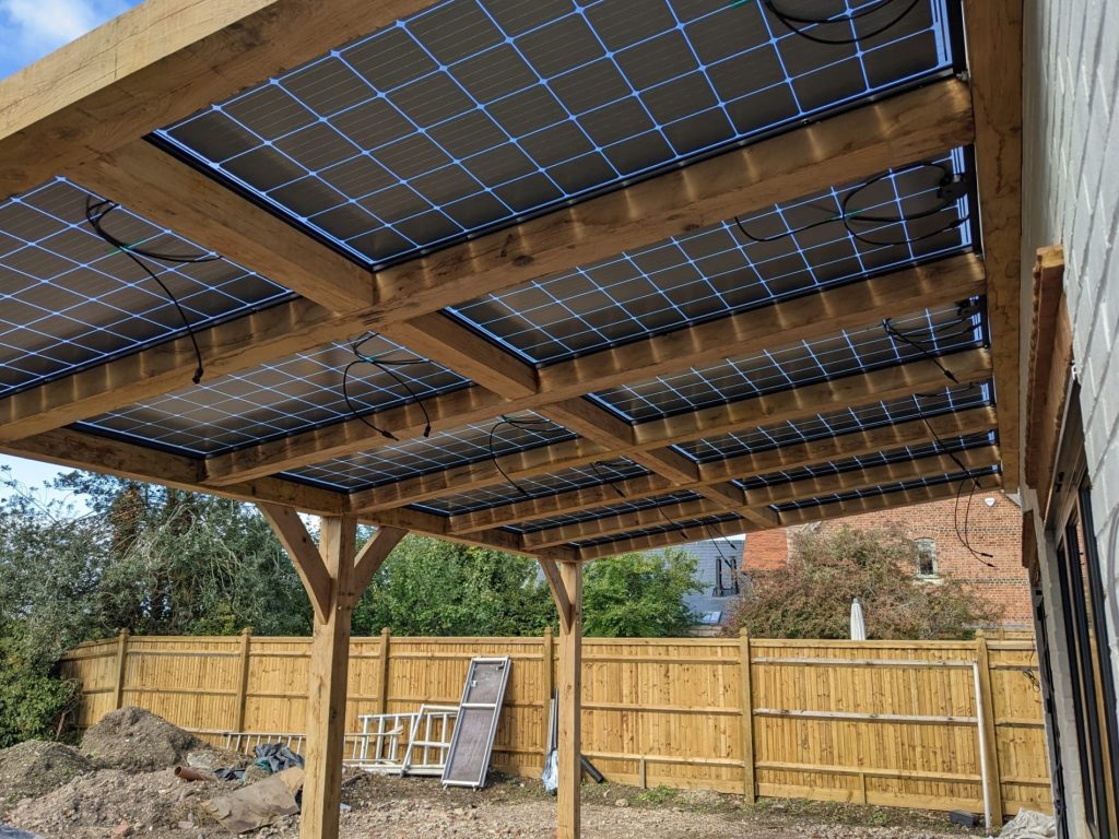 découvrez notre solution innovante d'ombrière photovoltaïque en bois, alliant esthétique et durabilité. idéale pour optimiser votre espace extérieur tout en produisant de l'énergie verte, cette ombrière est parfaite pour les particuliers et les professionnels soucieux de l'environnement.
