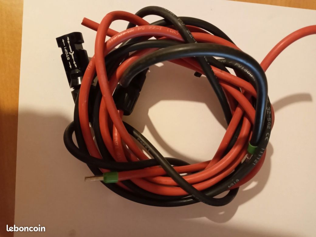 découvrez l'ondulateur éolien, une innovation qui convertit l'énergie du vent en électricité de manière efficace et durable. apprenez comment cette technologie révolutionnaire contribue à la transition énergétique et améliore la rentabilité des projets éoliens.