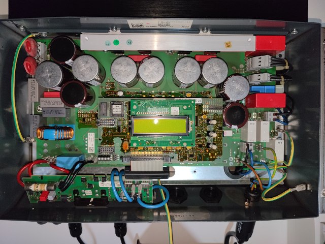découvrez les solutions pour résoudre le problème d'un onduleur éteint. cet article vous guide à travers les étapes de vérification et de dépannage afin de restaurer l'alimentation de vos appareils critiques. ne laissez pas une panne d'onduleur compromettre votre sécurité et votre confort.