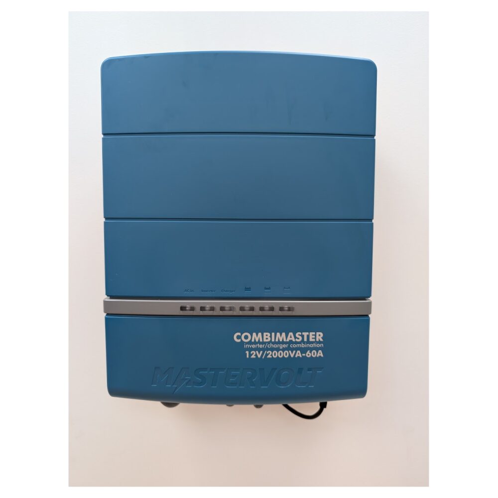 découvrez les onduleurs mastervolt, des solutions d'alimentation fiables et performantes pour vos systèmes solaires et marins. optimisez votre énergie avec technologie avancée et design compact.
