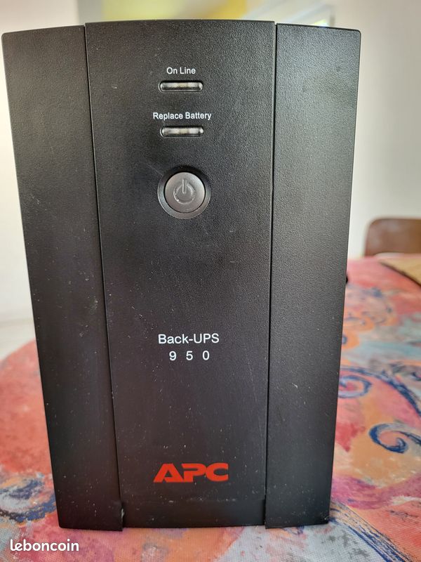 découvrez notre guide complet sur les ondulateurs pc : apprenez à choisir le bon modèle pour protéger votre ordinateur des coupures de courant et des surtensions, tout en garantissant une performance optimale.