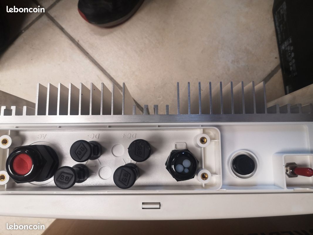 découvrez l'onduleur se6000h, une solution fiable et performante pour assurer une alimentation continue de vos équipements. avec sa technologie avancée et son efficacité énergétique, il protège vos appareils des coupures de courant tout en optimisant leur performance.