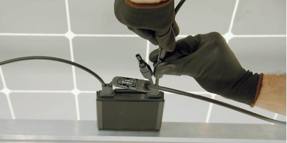 découvrez les avantages du prix optimiseur solaredge : augmentez l'efficacité de votre système solaire tout en maximisant votre retour sur investissement. profitez de technologies avancées pour une gestion optimale de l'énergie et des performances accrues de votre installation photovoltaïque.