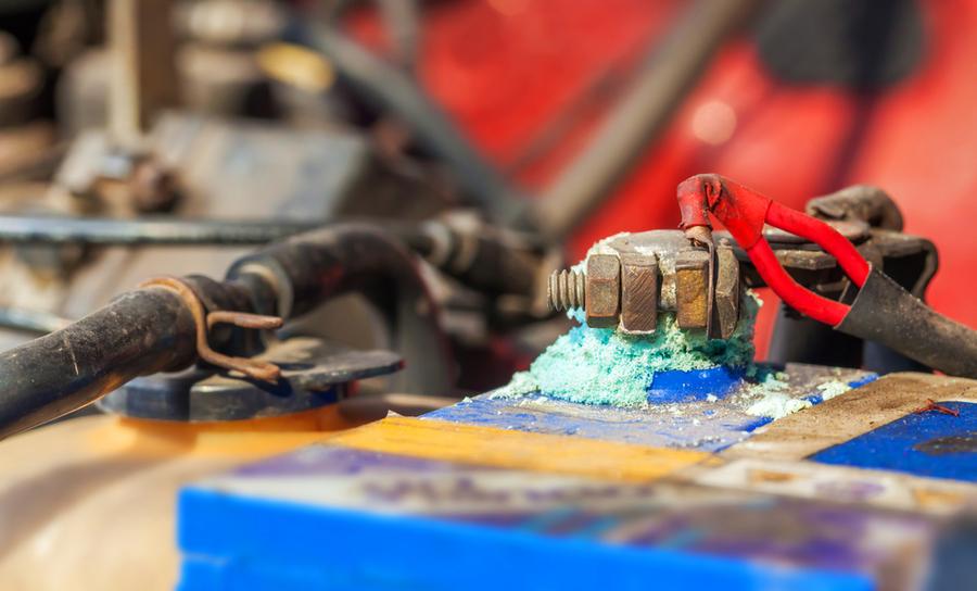 découvrez les causes et les solutions liées à l'oxydation des batteries. apprenez comment prévenir la corrosion et prolonger la durée de vie de vos batteries grâce à nos conseils pratiques et astuces.