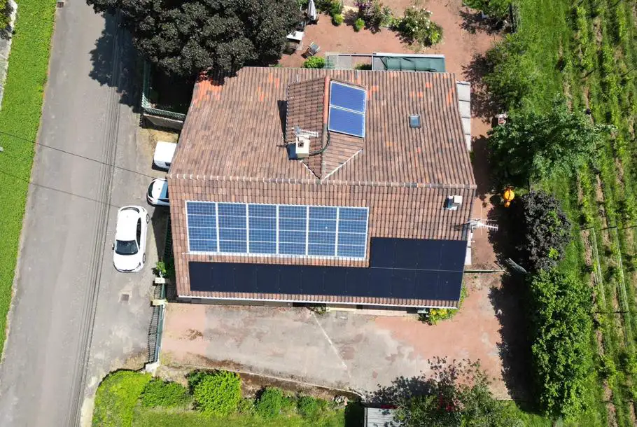 découvrez comment le pac (pompe à chaleur) et les systèmes photovoltaïques peuvent transformer votre consommation d'énergie. optimisez votre confort tout en réduisant votre empreinte carbone grâce à ces solutions écologiques et économiques.