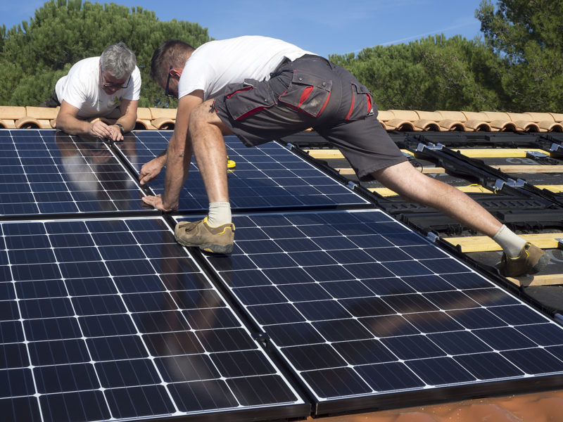 découvrez le panneau solaire 9 kwc, une solution énergétique performante et écologique pour réduire vos factures d'électricité et contribuer à la protection de l'environnement. idéal pour les particuliers et les entreprises, ce panneau vous assure une production d'énergie renouvelable optimale.
