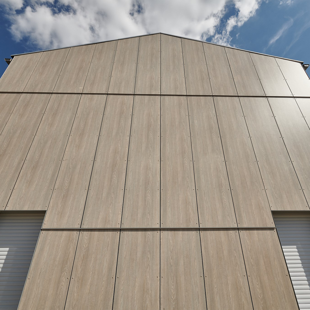 découvrez notre sélection de panneaux de bardage, idéaux pour embellir et protéger votre façade. offrant une variété de textures et de couleurs, nos panneaux de bardage allient esthétique et durabilité pour un extérieur moderne et fonctionnel.