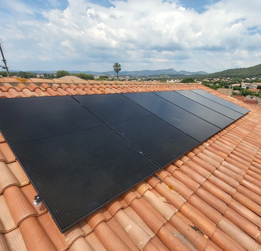 découvrez les avantages des panneaux photovoltaïques, une solution durable et efficace pour produire votre propre électricité. informez-vous sur leur fonctionnement, leur installation et les économies d'énergie qu'ils peuvent générer.
