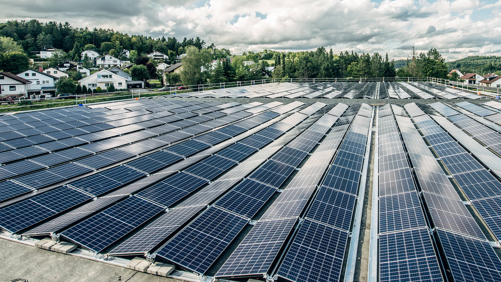 découvrez les avantages des panneaux photovoltaïques, une solution écologique et économique pour produire votre propre électricité. informez-vous sur leur fonctionnement, leur installation et comment ils peuvent réduire vos factures d'énergie tout en préservant l'environnement.