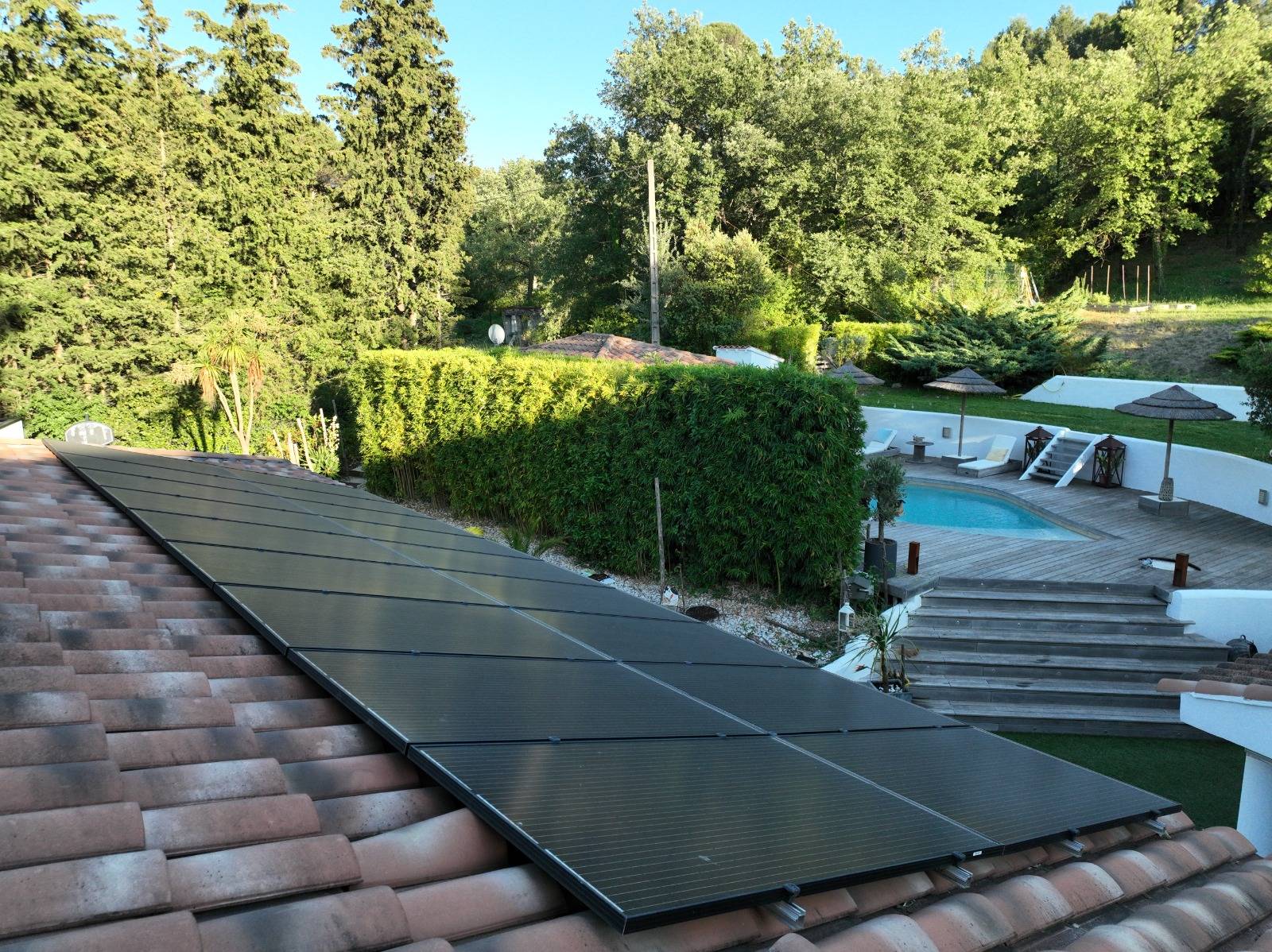découvrez les panneaux photovoltaïques à aix-en-provence : une solution écologique et économique pour produire votre propre énergie solaire. optimisez vos factures d'électricité tout en contribuant à la protection de l'environnement.