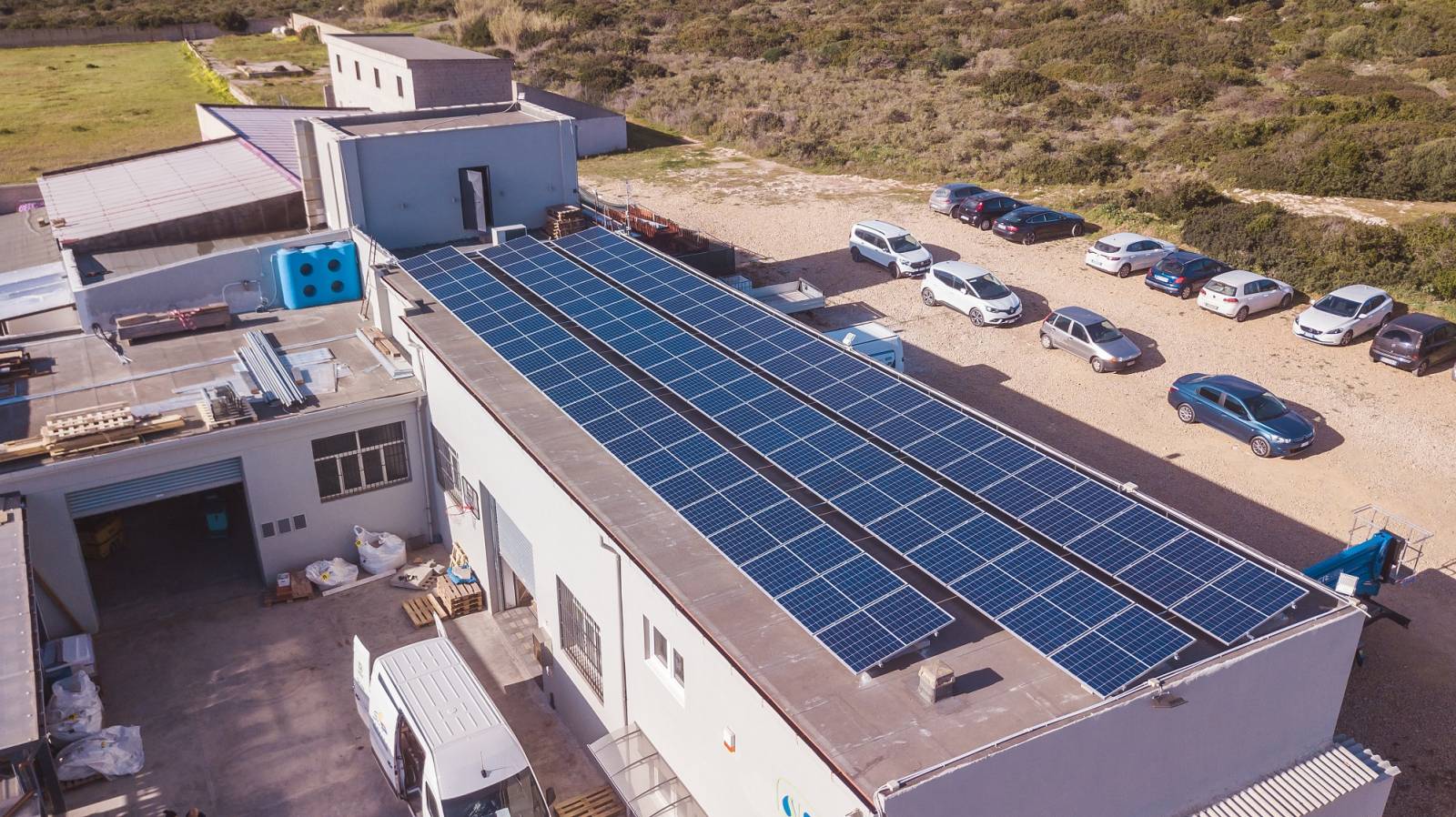 découvrez nos panneaux photovoltaïques à aix, une solution écologique et économique pour produire votre propre énergie solaire. profitez d'une installation de qualité et réduisez vos factures d'électricité tout en contribuant à la transition énergétique.