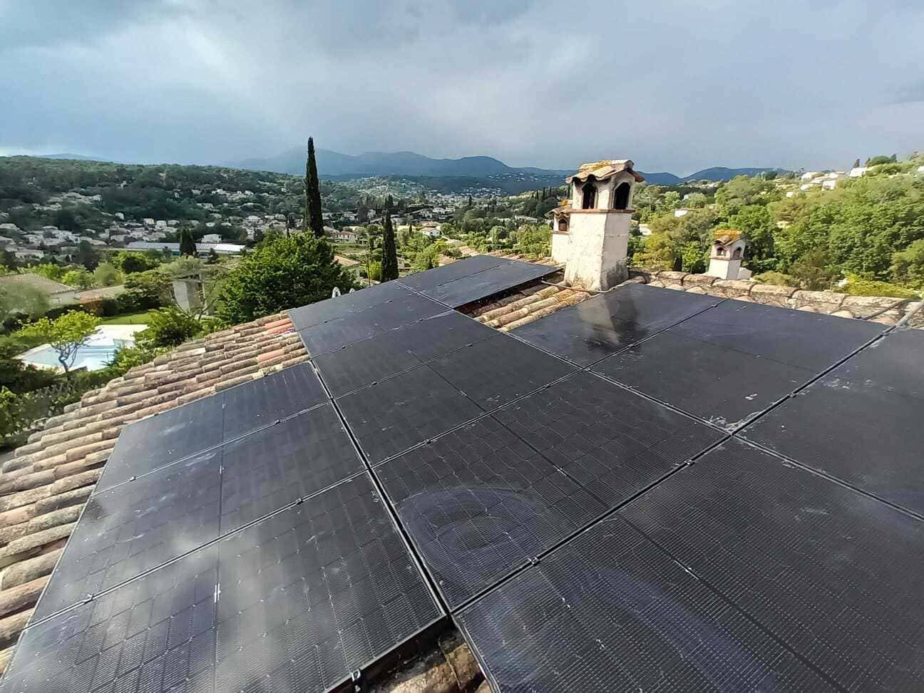 découvrez tout ce qu'il faut savoir sur les panneaux photovoltaïques edf en 2025. apprenez comment profiter de l'énergie solaire pour réduire votre facture d'électricité et contribuer à un avenir durable grâce à des solutions innovantes et écologiques.