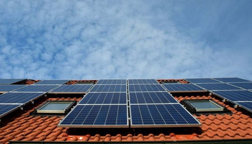 découvrez les prix des panneaux photovoltaïques à la réunion. comparez les coûts, les aides et les avantages fiscaux pour investir dans l'énergie solaire et réduire votre facture d'électricité tout en préservant l'environnement.