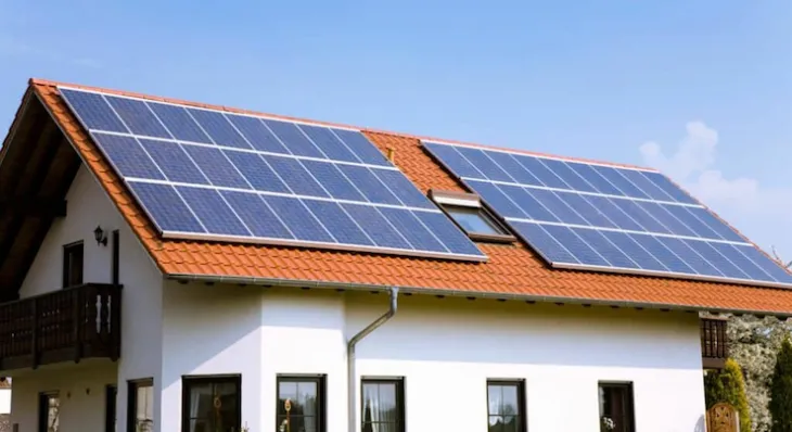 découvrez les innovations et tendances des panneaux solaires en 2025, un guide complet pour optimiser votre transition énergétique et profiter d'une énergie renouvelable durable. informez-vous sur les nouvelles technologies, les avantages fiscaux et les meilleurs choix pour votre installation solaire.