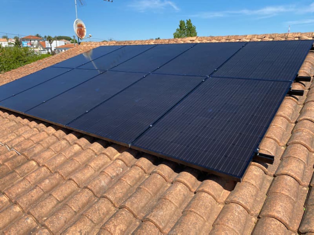 découvrez notre panneau solaire 3kw, idéal pour réduire vos factures d'énergie et adopter une solution écologique. performant, durable et facile à installer, ce panneau solaire est parfait pour les particuliers souhaitant maximiser leur autonomie énergétique tout en préservant l'environnement.