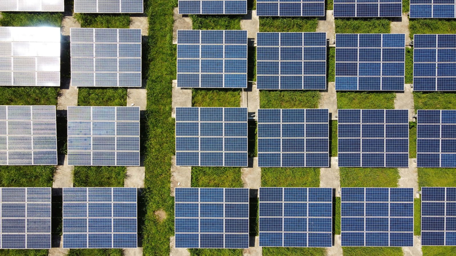 découvrez tout sur les panneaux solaires en allemagne : technologies innovantes, avantages écologiques, et opportunités d'investissement pour une énergie renouvelable durable.
