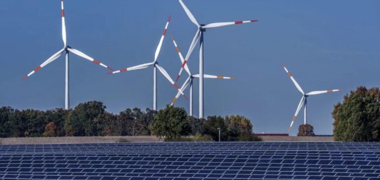 découvrez les avantages des panneaux solaires en allemagne, leur impact sur l'environnement, les innovations technologiques et les incitations gouvernementales pour une transition énergétique durable.