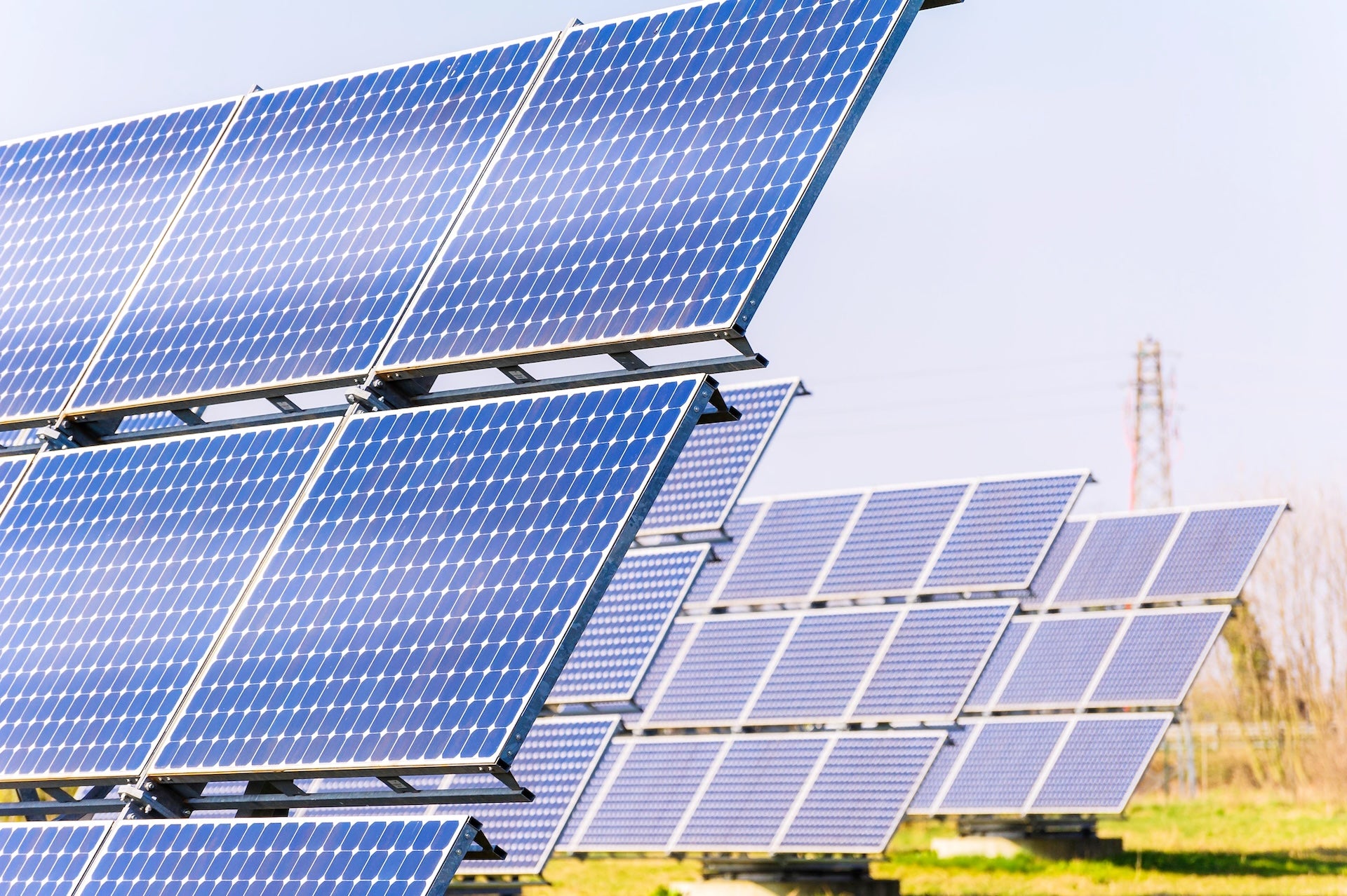 découvrez les avantages des panneaux solaires pour une énergie durable et économisez sur vos factures d'électricité tout en contribuant à la protection de l'environnement. optez pour une solution écologique qui valorise votre habitat.
