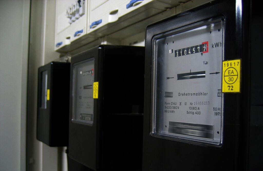 découvrez comment un panneau solaire peut alimenter votre compteur électrique, optimiser votre consommation d'énergie et réduire vos factures. explorez les avantages des systèmes solaires pour une transition énergétique durable et économique.