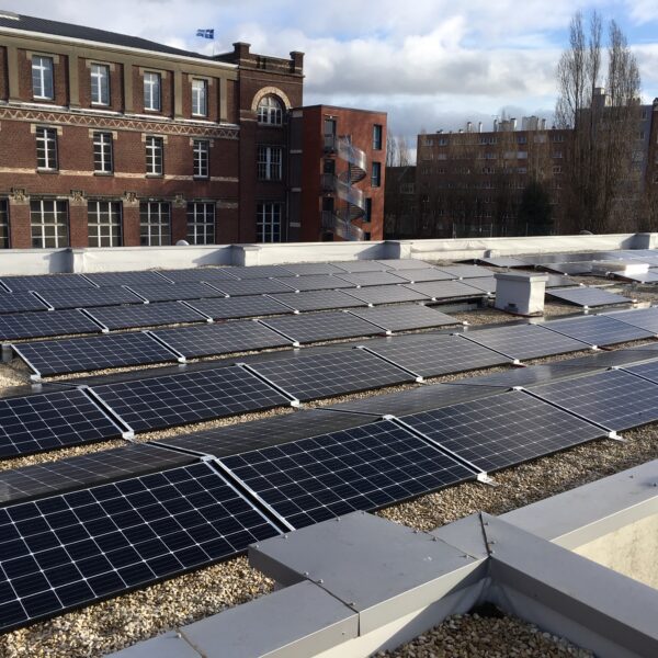 découvrez les meilleures solutions de panneaux solaires à lille pour réduire vos factures d'énergie et contribuer à la transition écologique. profitez de conseils d'experts et d'installations de qualité au cœur des hauts-de-france.