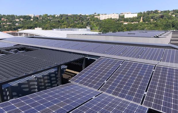 découvrez nos solutions de panneaux solaires à lyon pour réduire votre facture d'électricité et adopter une énergie verte. bénéficiez d'une installation professionnelle et d'un accompagnement personnalisé pour profiter des avantages du solaire dès aujourd'hui.