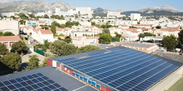 découvrez nos solutions de panneaux solaires à marseille, idéales pour réduire votre facture d'énergie et profiter du soleil marseillais. optez pour une énergie renouvelable efficace et respectueuse de l'environnement.