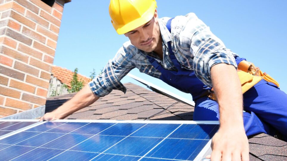 découvrez le panneau solaire maxi, une solution énergétique performante et écologique pour optimiser votre production d'électricité. profitez de l'énergie renouvelable tout en réduisant vos factures. adoptez une énergie durable dès aujourd'hui !