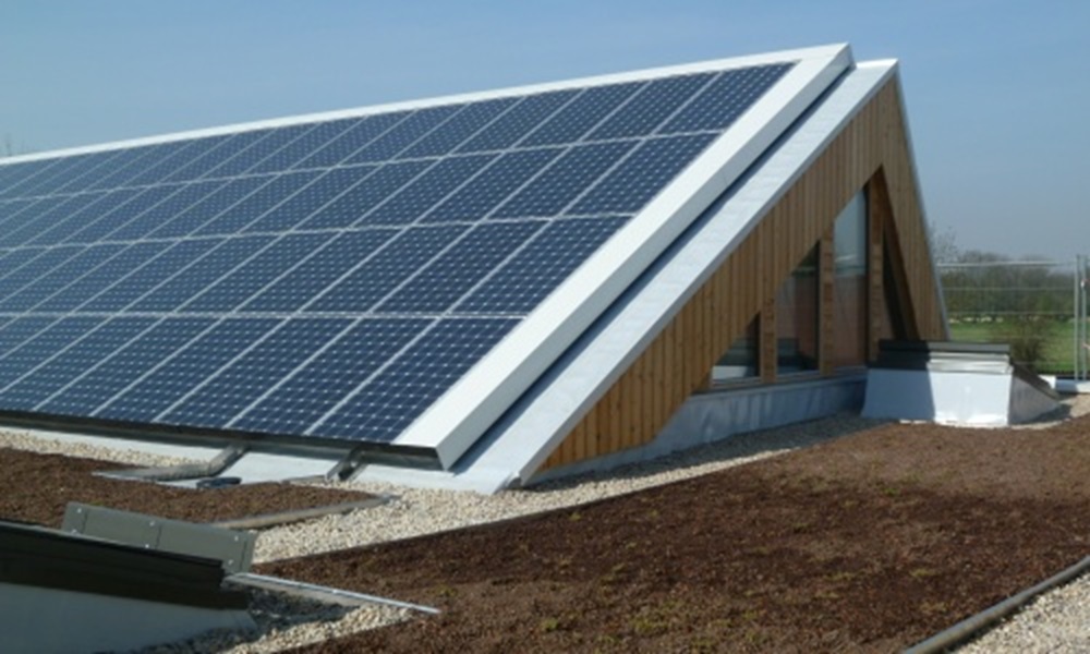 découvrez le panneau solaire recom 400w, une solution énergétique performante et durable pour maximiser votre production d'électricité. idéal pour les particuliers et les professionnels, ce panneau allie puissance et efficacité, vous permettant de réduire votre empreinte carbone tout en réalisant des économies sur vos factures d'énergie.