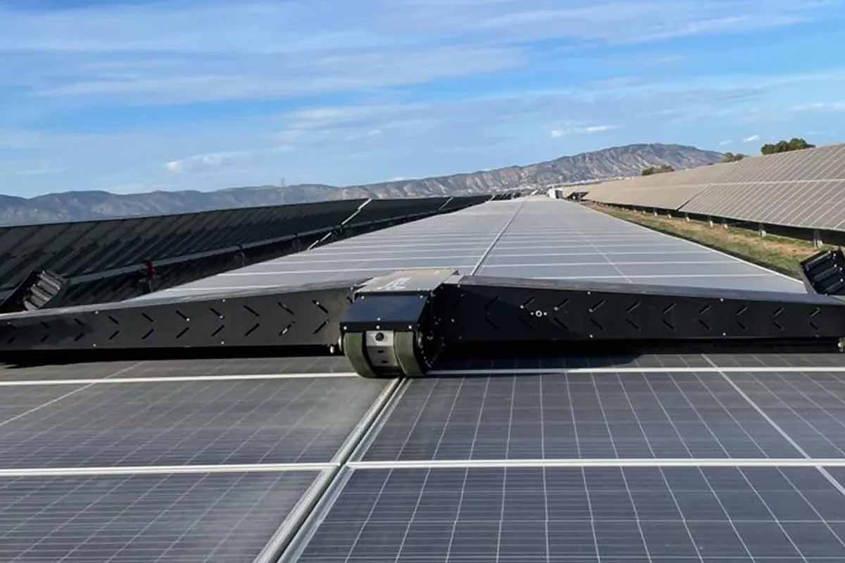 découvrez le panneau solaire robot, la solution innovante pour optimiser la production d'énergie solaire. grâce à sa technologie avancée, ce robot ajuste l'orientation des panneaux pour maximiser l'exposition au soleil, augmentant ainsi votre rendement énergétique. écologique et économique, il représente l'avenir de l'énergie renouvelable.