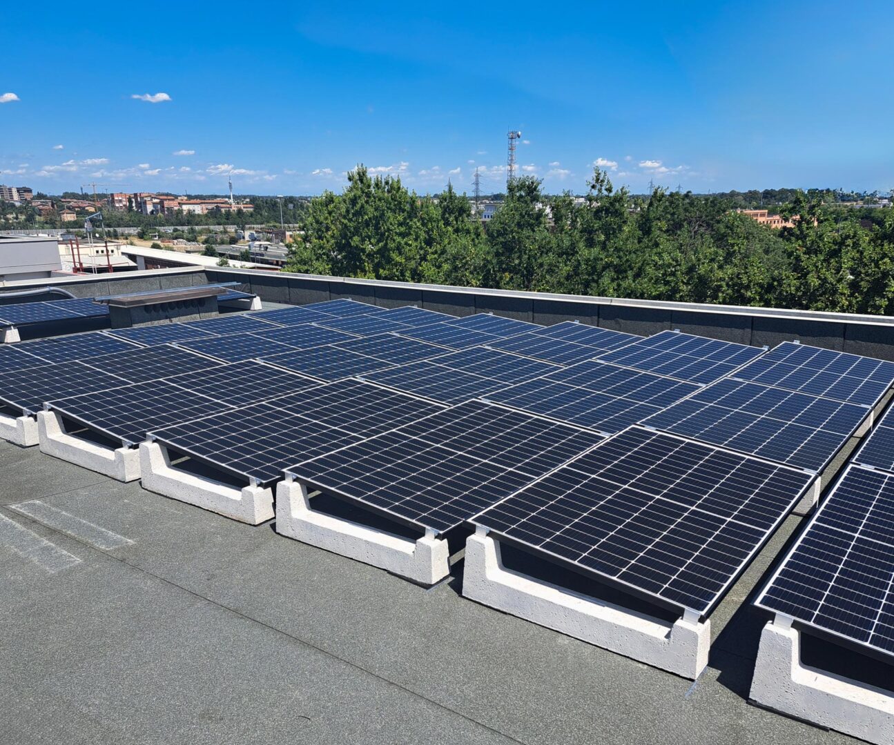 découvrez comment un panneau solaire pour spa peut transformer votre expérience de détente. économisez de l'énergie tout en profitant d'une baignade agréable, grâce à une solution écologique et économique. optez pour l'énergie renouvelable et profitez de votre spa à tout moment!