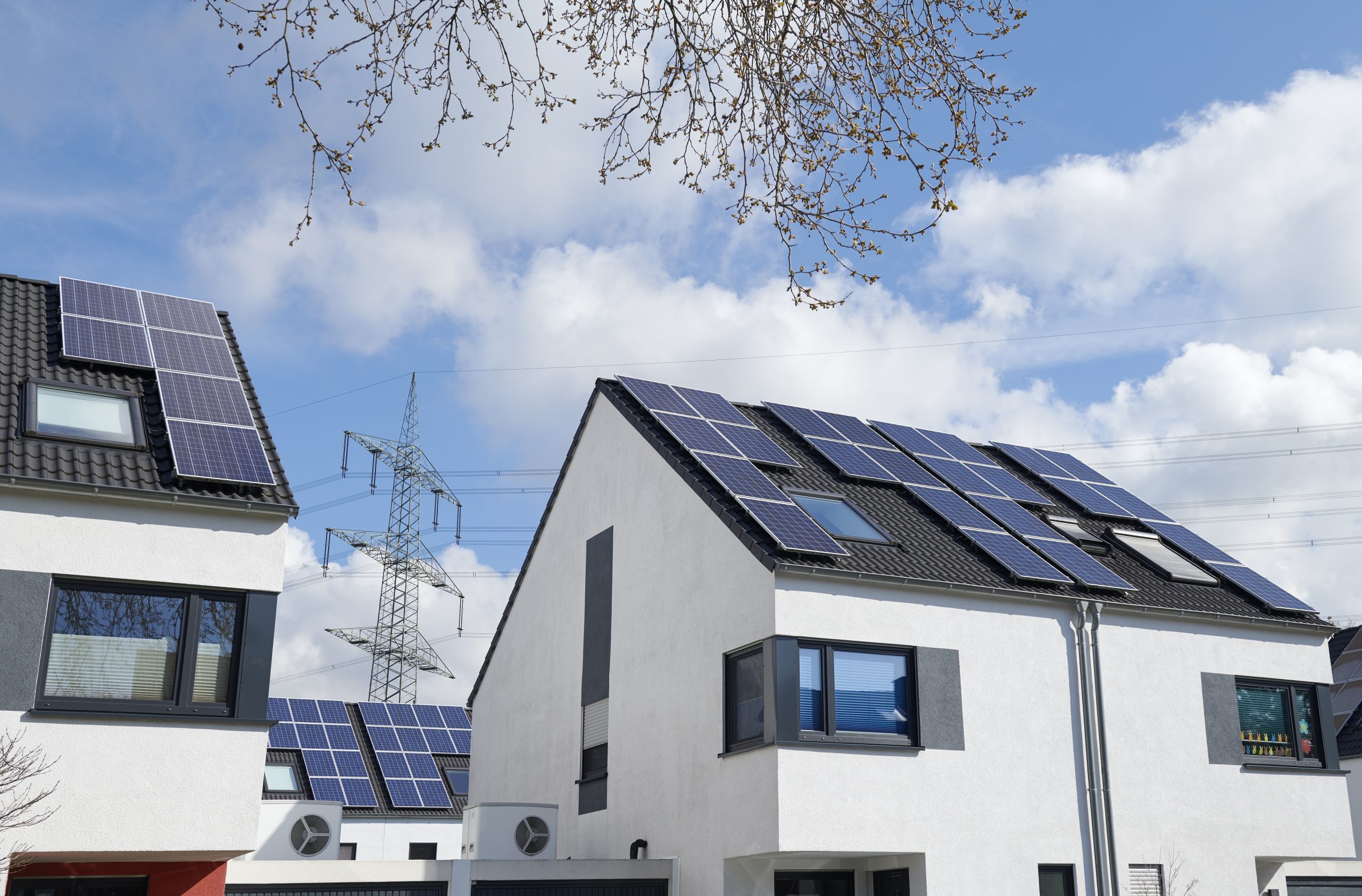 découvrez les meilleures solutions de panneaux solaires à strasbourg. profitez des énergies renouvelables pour réduire votre facture d'électricité et contribuer à la protection de l'environnement. obtenez des conseils d'experts et des installations personnalisées.