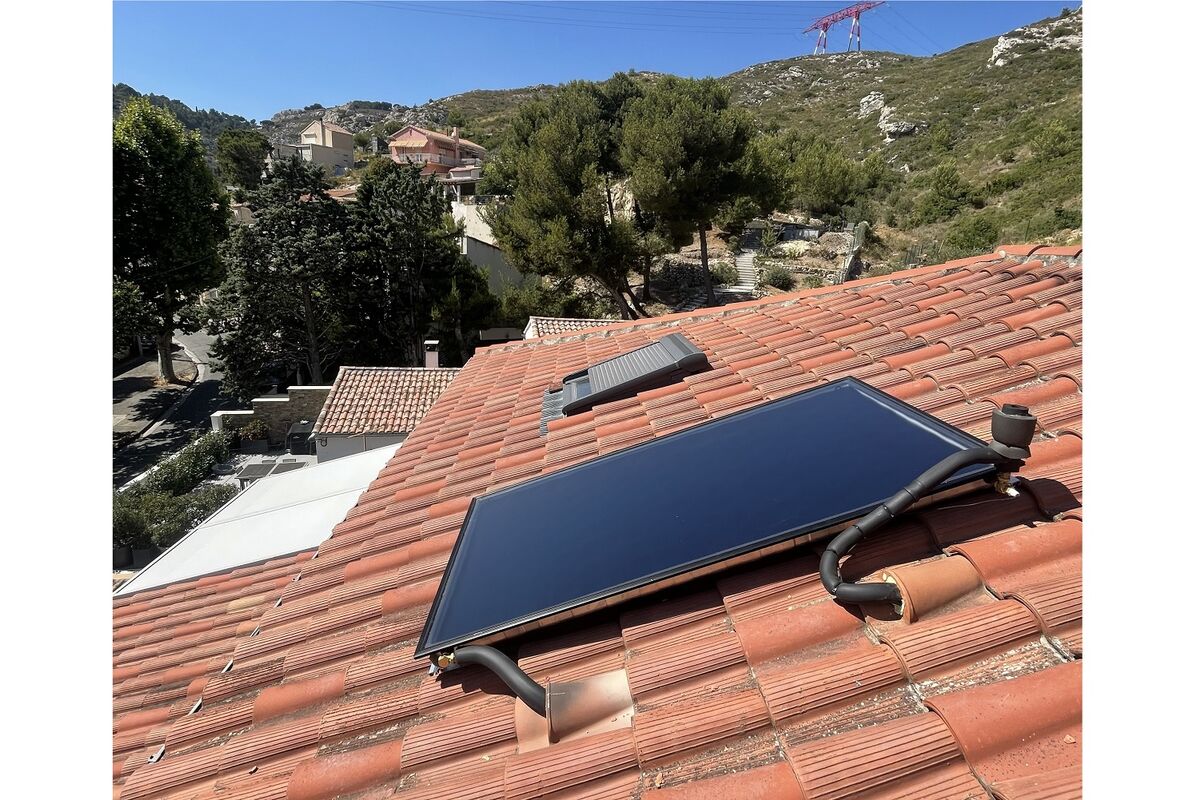 découvrez les avantages du panneau solaire thermique, une solution écologique et économique pour produire de l'eau chaude. idéal pour les maisons individuelles, il permet de réduire vos factures d'énergie tout en préservant l'environnement. informez-vous sur son fonctionnement, son installation et ses bénéfices.