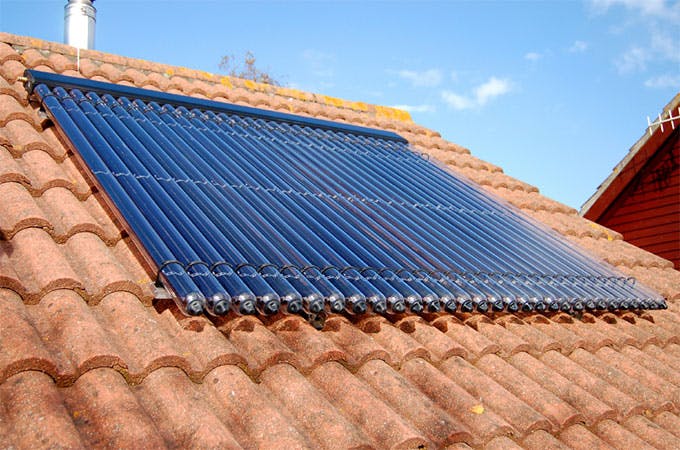 découvrez les avantages des panneaux solaires thermiques, une solution écologique et économique pour produire de l'eau chaude sanitaire. optimisez votre consommation d'énergie tout en réduisant votre empreinte carbone grâce à cette technologie innovante.
