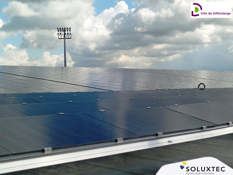 découvrez le panneau soluxtec, une solution énergétique innovante pour optimiser votre production d'électricité grâce à des technologies de pointe. profitez d'une performance exceptionnelle et d'une durabilité inégalée pour vos projets d'énergie renouvelable.