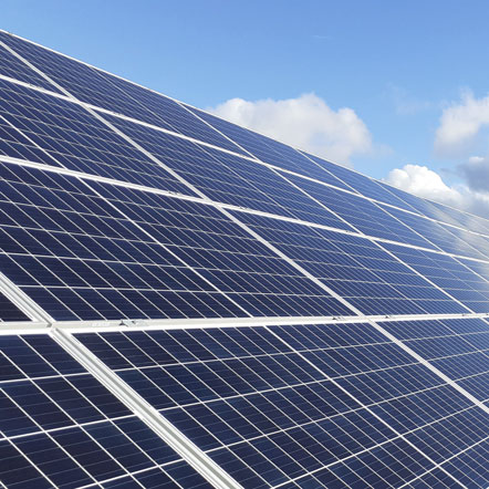 découvrez comment les panneaux photovoltaïques transforment l'énergie solaire en électricité, réduisant ainsi votre facture d'électricité tout en préservant l'environnement. informez-vous sur les avantages, l'installation et les aides disponibles pour passer à l'énergie verte.