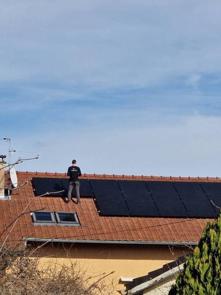 découvrez les meilleurs panneaux photovoltaïques à annecy pour produire votre propre énergie renouvelable. profitez d'installations de qualité, d'un accompagnement personnalisé et d'économies sur vos factures d'électricité. transformez votre foyer avec des solutions écologiques et durables.