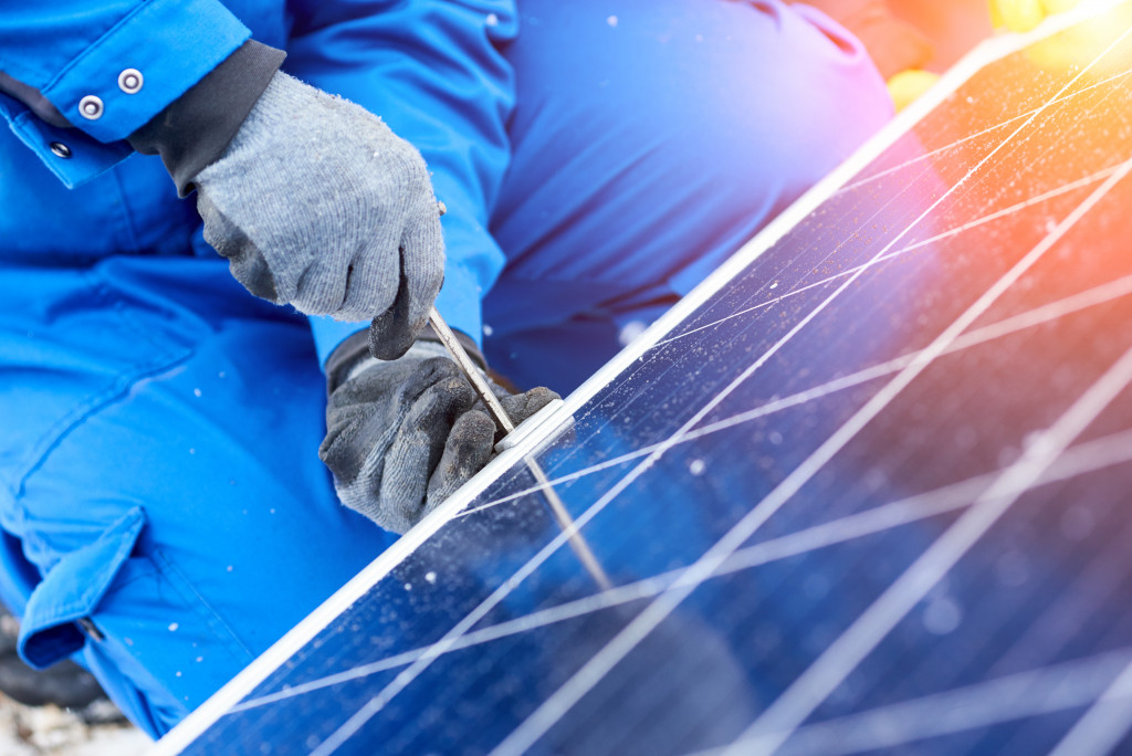 découvrez des conseils pratiques pour l'installation et l'entretien de panneaux photovoltaïques. maximisez votre production d'énergie solaire et réduisez vos factures grâce à nos recommandations d'experts.