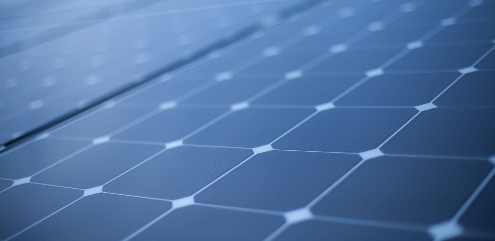 découvrez les avantages des panneaux photovoltaïques en copropriété : une solution écologique et économique pour produire votre propre électricité tout en valorisant votre bien immobilier. informez-vous sur les aides financières et les démarches à suivre pour installer des panneaux solaires dans votre copropriété.
