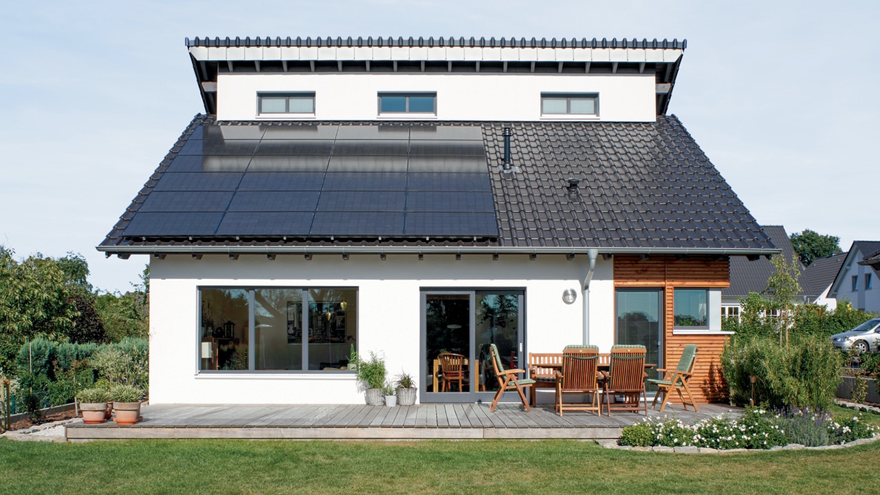 découvrez les avantages des panneaux photovoltaïques en france grâce à notre guide complet sur le pac. apprenez comment optimiser votre consommation d'énergie, réduire vos factures et contribuer à la transition énergétique. profitez des aides disponibles et des conseils d'experts pour un investissement rentable et durable.