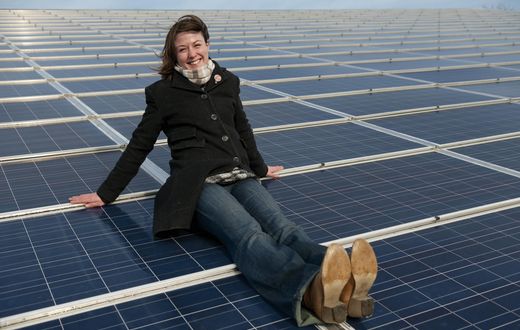 découvrez nos solutions en panneaux photovoltaïques au mans. profitez d'une énergie renouvelable et réduisez votre facture d'électricité tout en contribuant à la protection de l'environnement. contactez-nous pour un devis personnalisé!