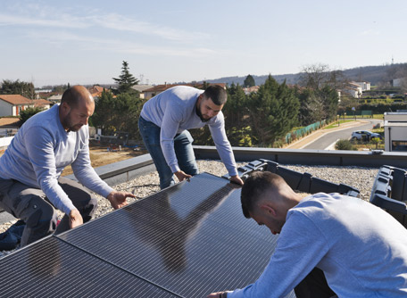 découvrez les meilleures solutions de panneaux photovoltaïques à lille pour réduire vos factures d'énergie et contribuer à la transition écologique. profitez des subventions disponibles et installez des panneaux solaires performants chez vous.