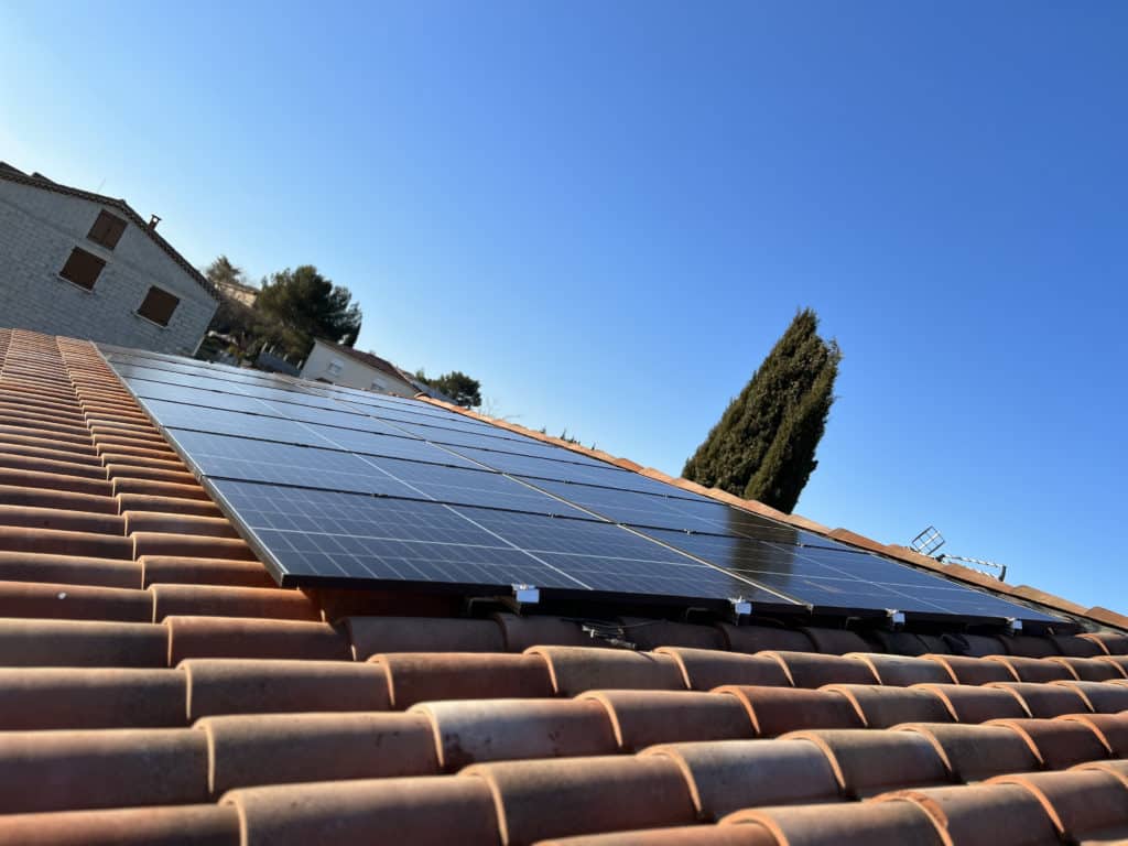 découvrez des solutions écologiques et économiques avec nos panneaux photovoltaïques à nîmes. profitez d'une énergie renouvelable et réduisez vos factures d'électricité grâce à des installations adaptées à vos besoins.
