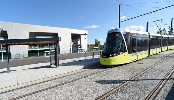 découvrez nos solutions de panneaux photovoltaïques à saint-étienne pour produire votre propre électricité, réduire vos factures et contribuer à un avenir durable. profitez d'une installation professionnelle et adaptée à vos besoins.