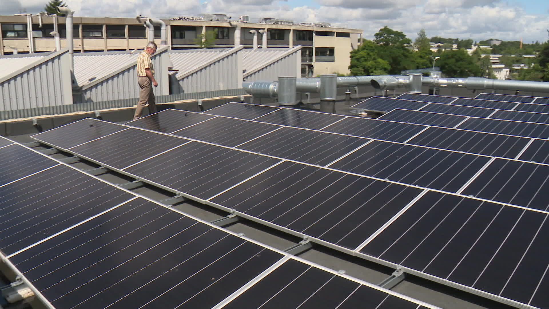 découvrez les meilleures solutions de panneaux photovoltaïques à rennes pour maximiser votre production d'énergie solaire. informez-vous sur les avantages, les techniques d'installation et les aides disponibles pour un projet durable et économique.