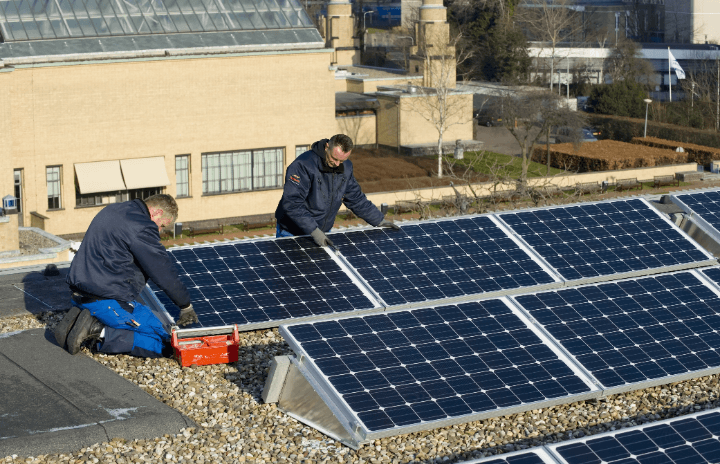 découvrez les avantages des panneaux solaires pour toiture plate : une solution efficace et esthétique pour optimiser votre production d'énergie renouvelable tout en préservant l'intégrité de votre bâtiment.