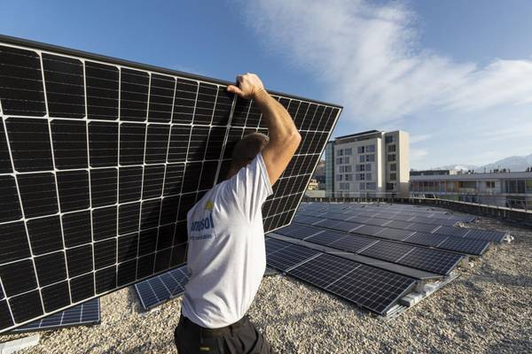 découvrez les avantages des panneaux solaires pour votre habitation : économies d'énergie, respect de l'environnement et valorisation de votre patrimoine. investissez dans l'énergie renouvelable et réduisez votre empreinte carbone grâce à des solutions adaptées à vos besoins.