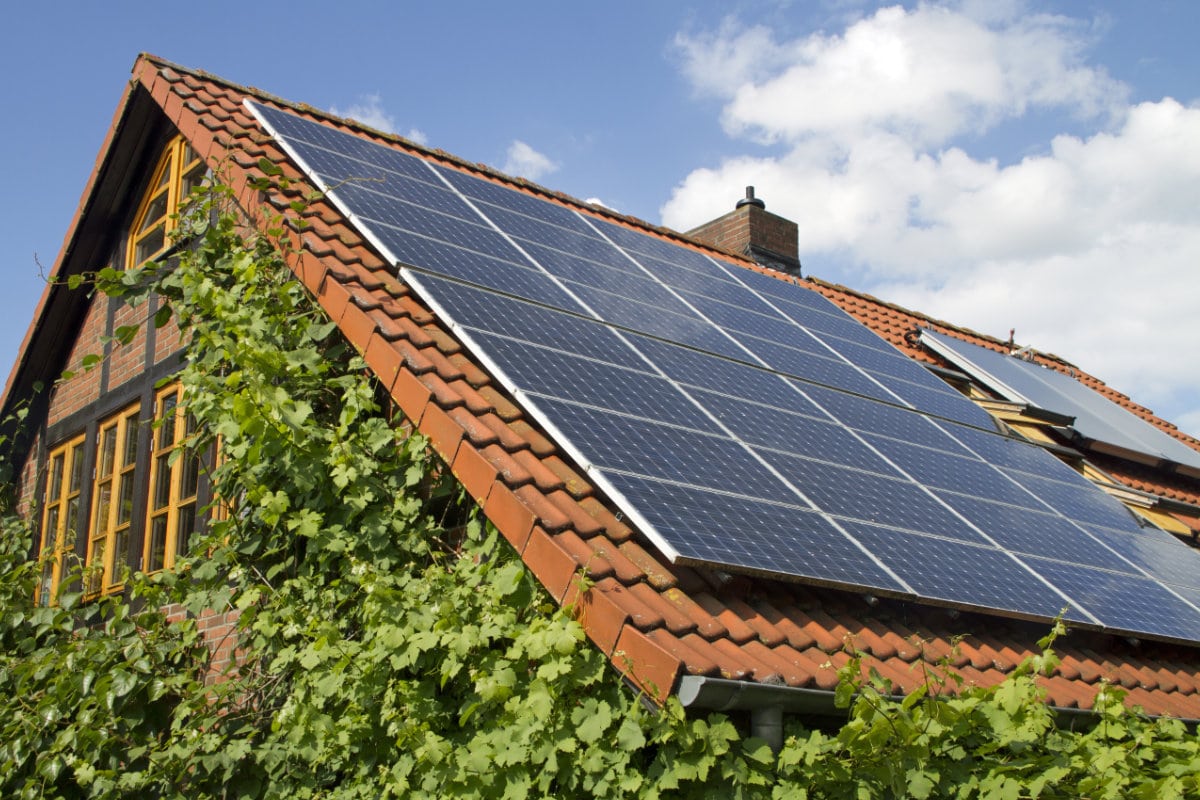 découvrez les avantages des panneaux solaires pour produire une énergie propre et renouvelable. réduisez vos factures d'électricité et contribuez à la protection de l'environnement grâce à des solutions solaires adaptées à votre maison.