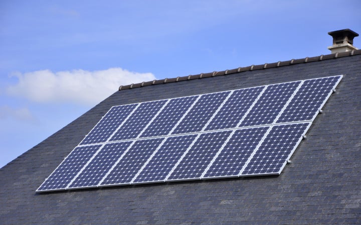 découvrez les avantages des panneaux solaires pour produire votre propre énergie renouvelable. économisez sur vos factures d'électricité tout en contribuant à la protection de l'environnement. explorez nos solutions pour un habitat durable et abordable.