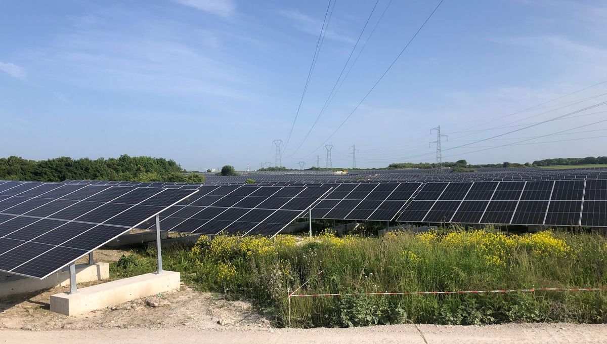 découvrez les meilleures solutions de panneaux solaires à amiens pour réduire votre facture d'énergie et contribuer à la transition énergétique. profitez d'une installation professionnelle et durable pour un avenir plus vert.